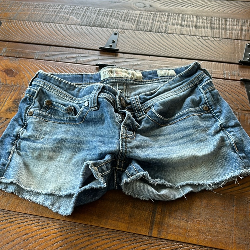BKE Stella size 25 Jean shorts. Very good condition. See photos.
